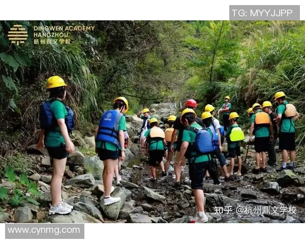 杭州攀岩队战术揭秘：挑战极限的勇者之路与团队精神